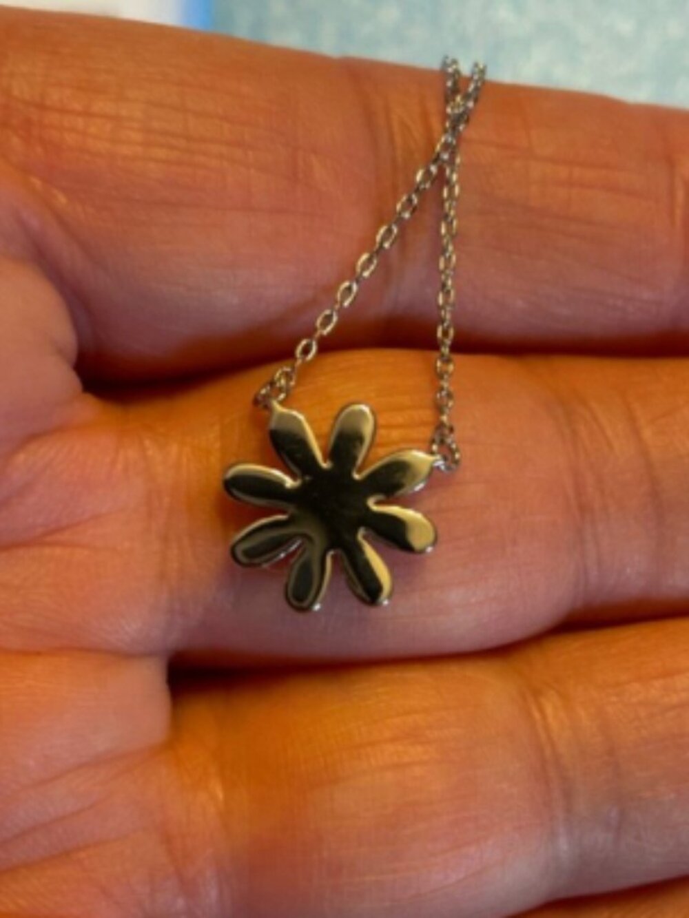 Touchstone Crystal Swarovski necklace Daisy - Picture 3 of 3